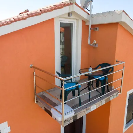 Apartman Tomi Póla
