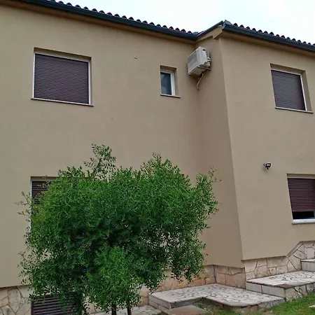 Apartament Tomi Pula