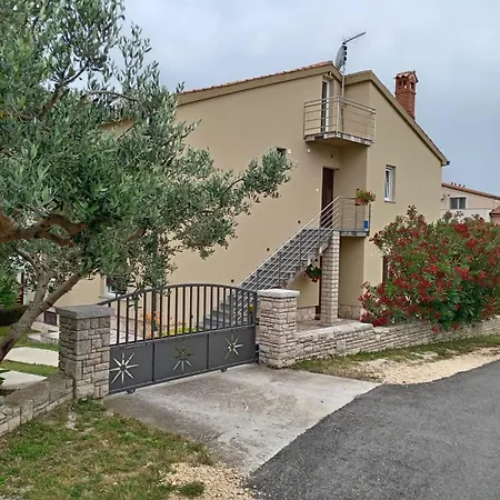 Apartman Tomi *