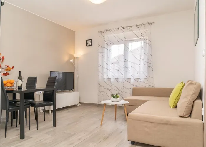 Tomi Apartman Póla