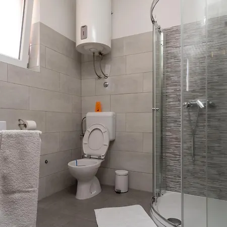 Apartment Tomi Pula